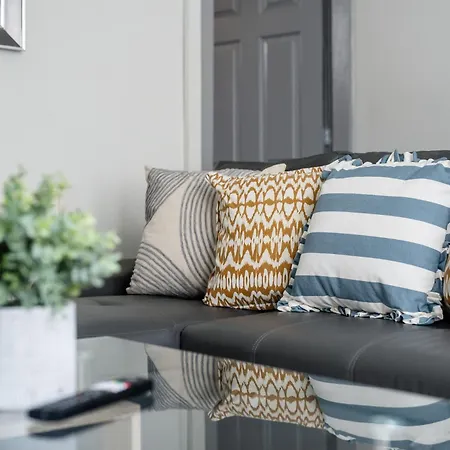 Randolph House - Air Host & Stay - Sleeps 6-3